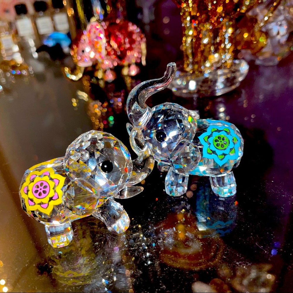 Swarovski Crystal Retired Lucky Elephants, With Original Box, Mint Condition.
